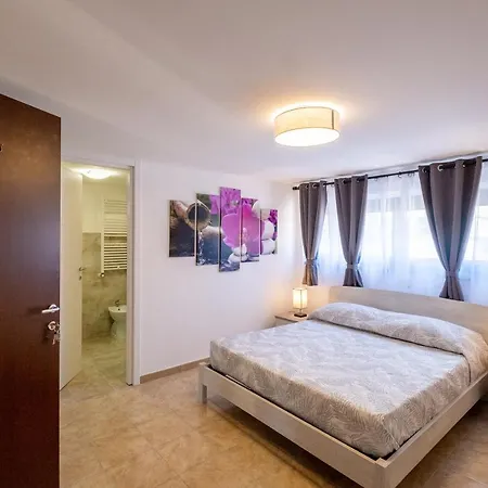 La Casa Di Lally